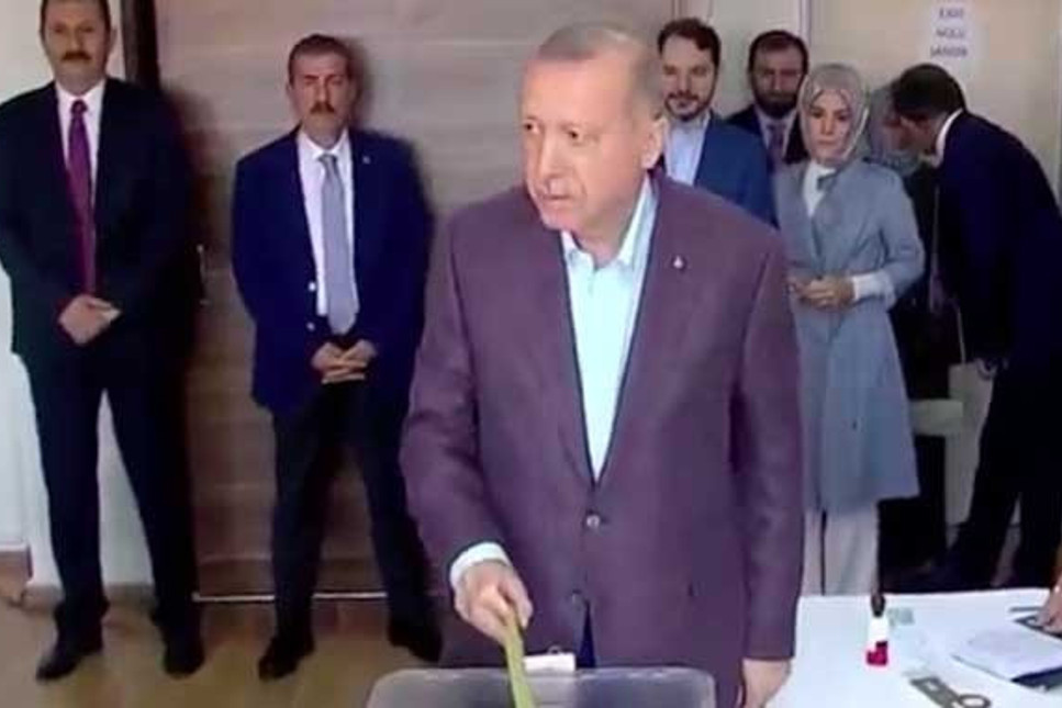 Erdoğan ve Albayrak birlikte oy kullandı