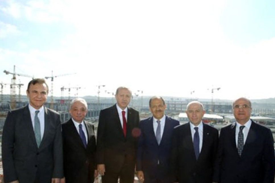 Bloomberg: ABD'nin yeni hedefi, Erdoğan'ın 'çılgın projelerini' yapan firmalar olabilir