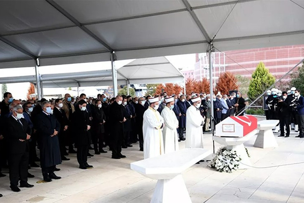 Eski başbakanlardan Mesut Yılmaz'ın cenazesine kimler katıldı?