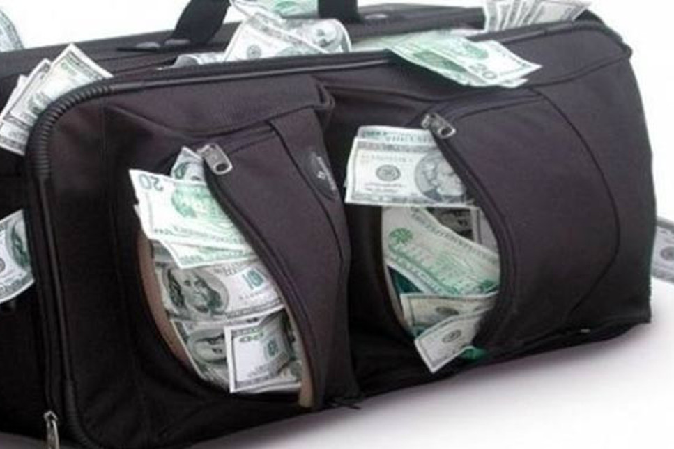 Eyvah; dört ayda valizlerle 6.2 milyar dolar kaçırılmış!