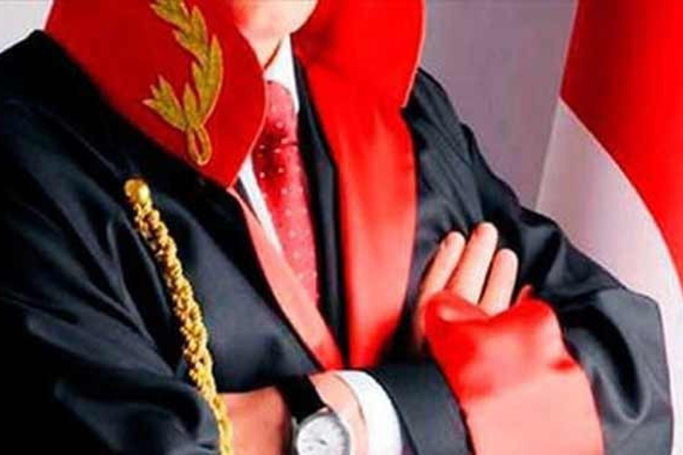 FETÖ’den tutuklanan savcı AKP’li vekil dayısını şahit gösterdi, serbest bırakıldı