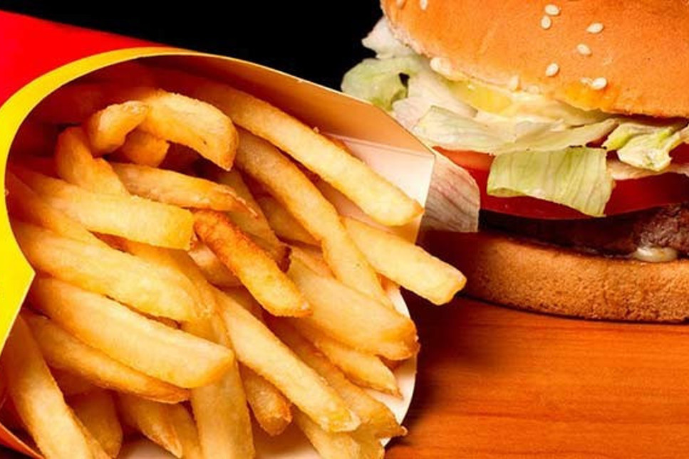 Fast food devlerinde 'Bakteri' skandalı
