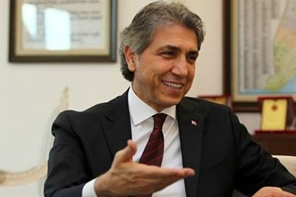 Fatih Belediye Başkanı Mustafa Demir de istifa etti