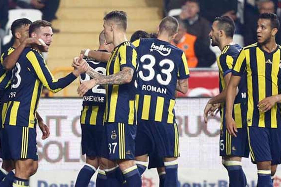 Fenerbahçe Antalya'yı devirdi, 3.ncü sıraya yerleşti