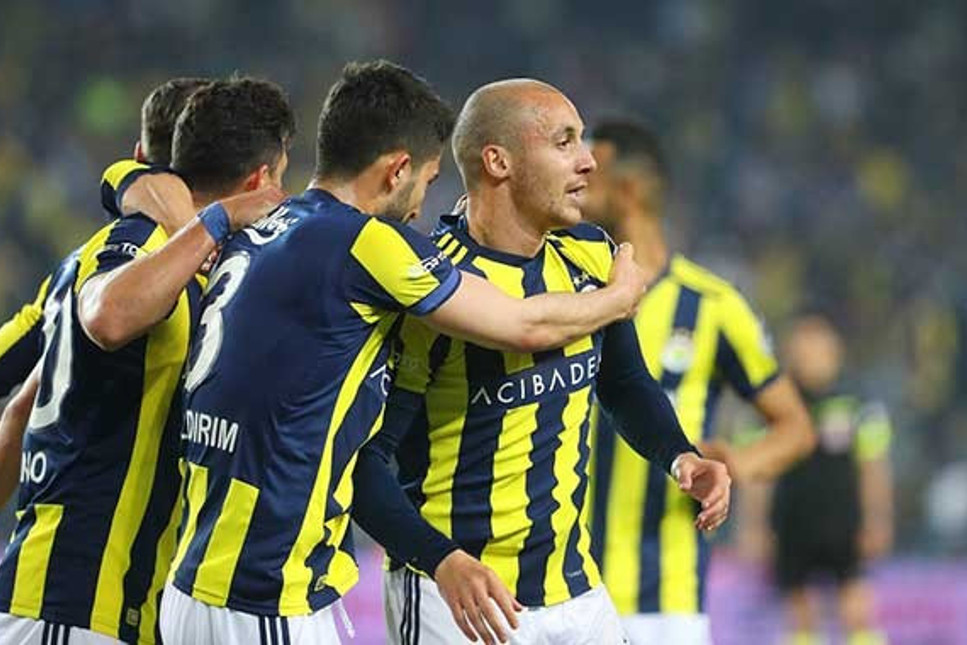 Fenerbahçe dörtledi! Amansız takibe devam