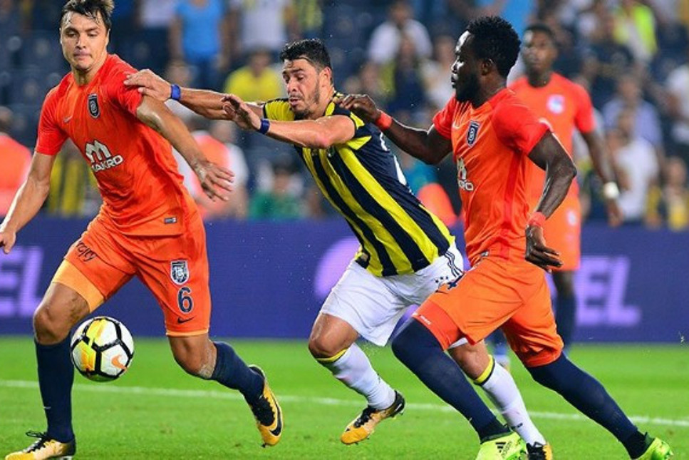 Fenerbahçe, Başakşehir'e uzatmalarda yenildi