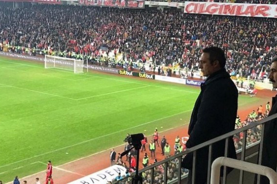 Fenerbahçe Başkanı Ali Koç'un fotoğrafı gündeme oturdu! Saray'dan Yanal gönderilsin mesajı