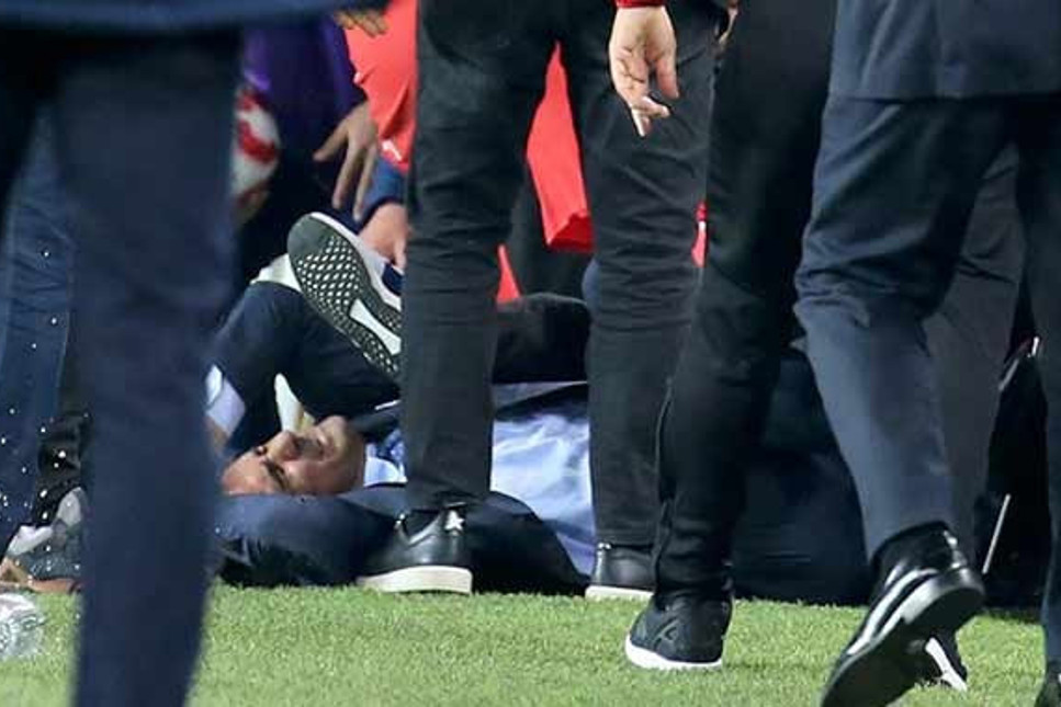 Olaylı Fenerbahçe-Beşiktaş derbisini tatil eden hakem Mete Kalkavan'ın raporu ortaya çıktı