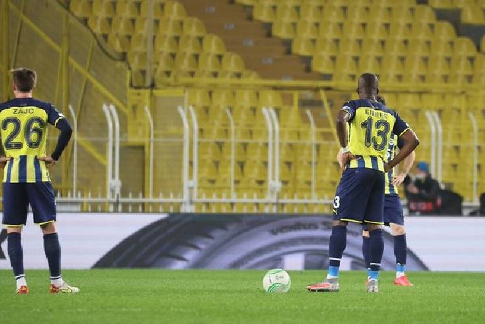 Fenerbahçe, Kadıköy'de Slavia Prag’a yenildi