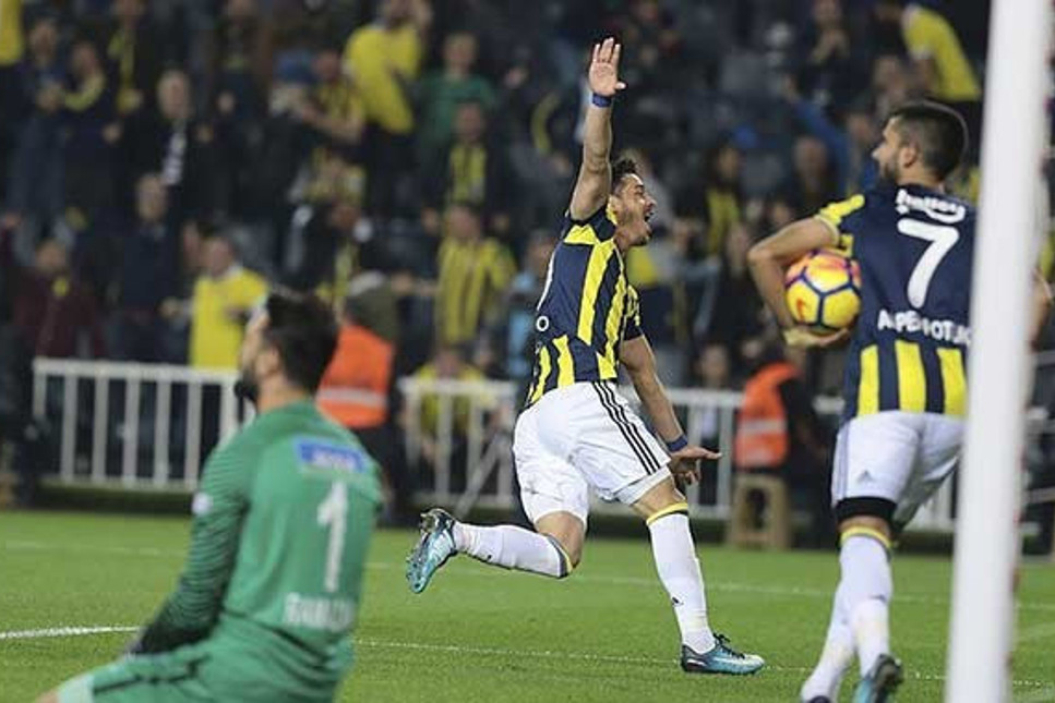 Fenerbahçe, Kasımpaşa'yı 4'ledi, 'zirvede ben de varım' dedi
