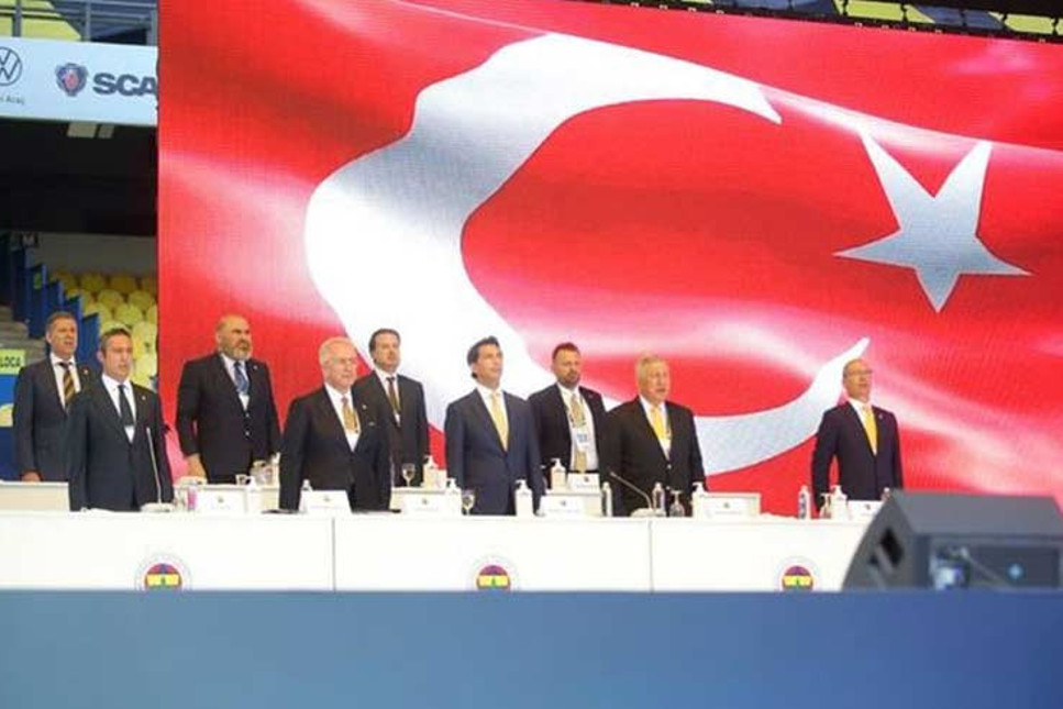 Fenerbahçe'de Ali Koç adaylık dilekçesini verdi