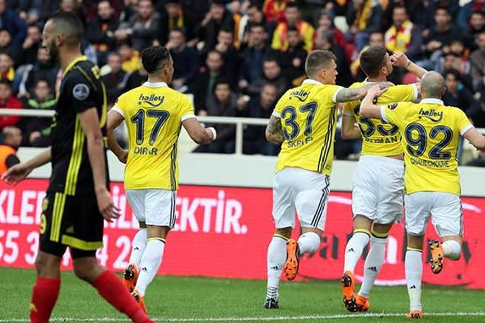 Fenerbahçe'den derbi öncesi kritik galibiyet