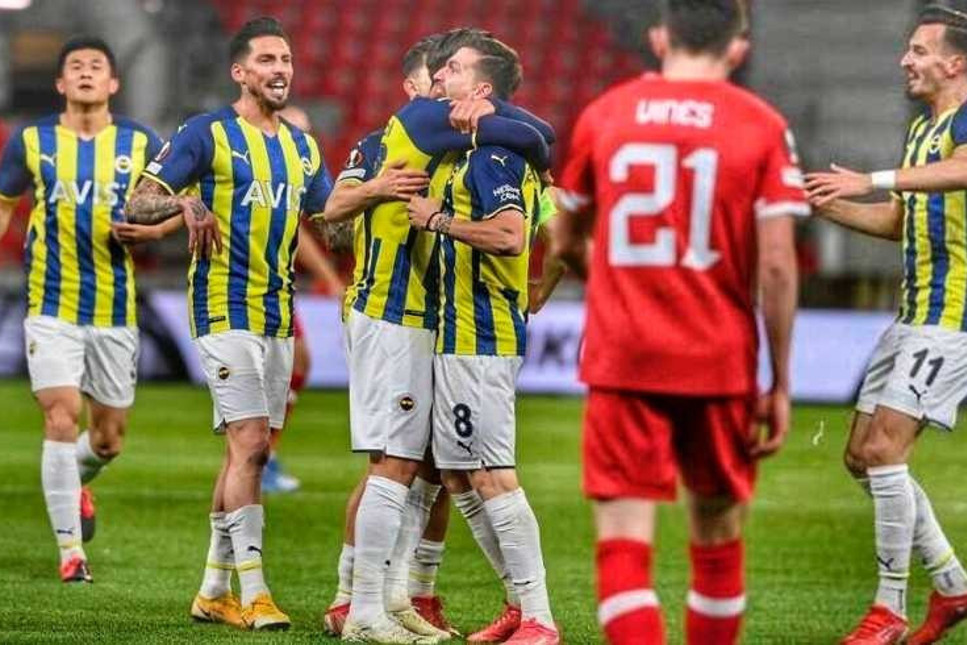 Fenerbahçe direkleri geçemedi! 2-2