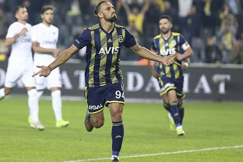 Fenerbahçe 3-2 kazandı, liderliğe yükseldi