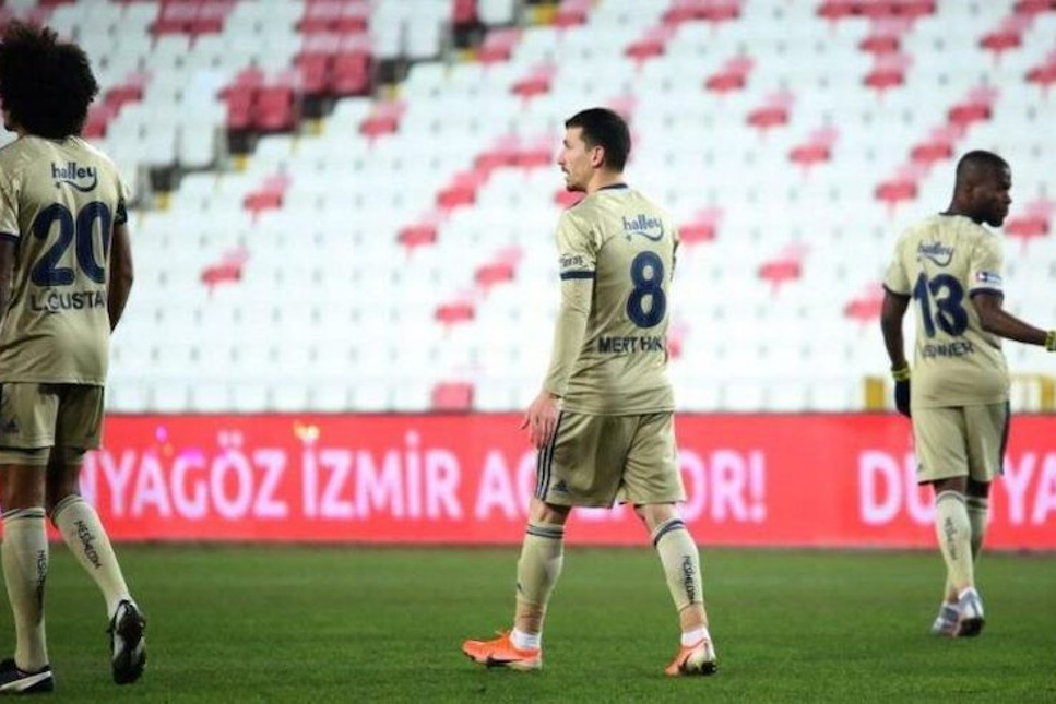Fenerbahçe'nin galibiyet serisi Sivas'ta dondu!