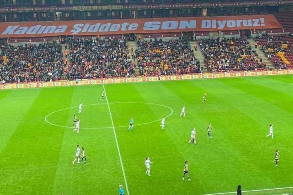 Fenerbahçe'nin kadın futbolcuları 7 Aralık'ta Galatasaray'a 7 attı