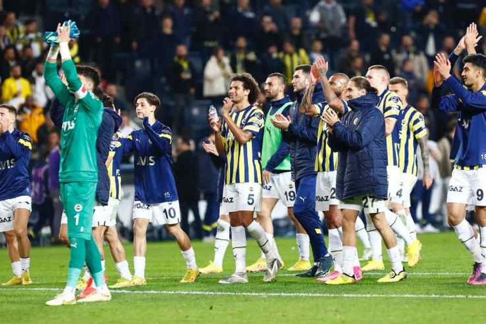 Fenerbahçe  yenilmezliğini 8 maça çıkarıp üst üste 5. galibiyetini aldı