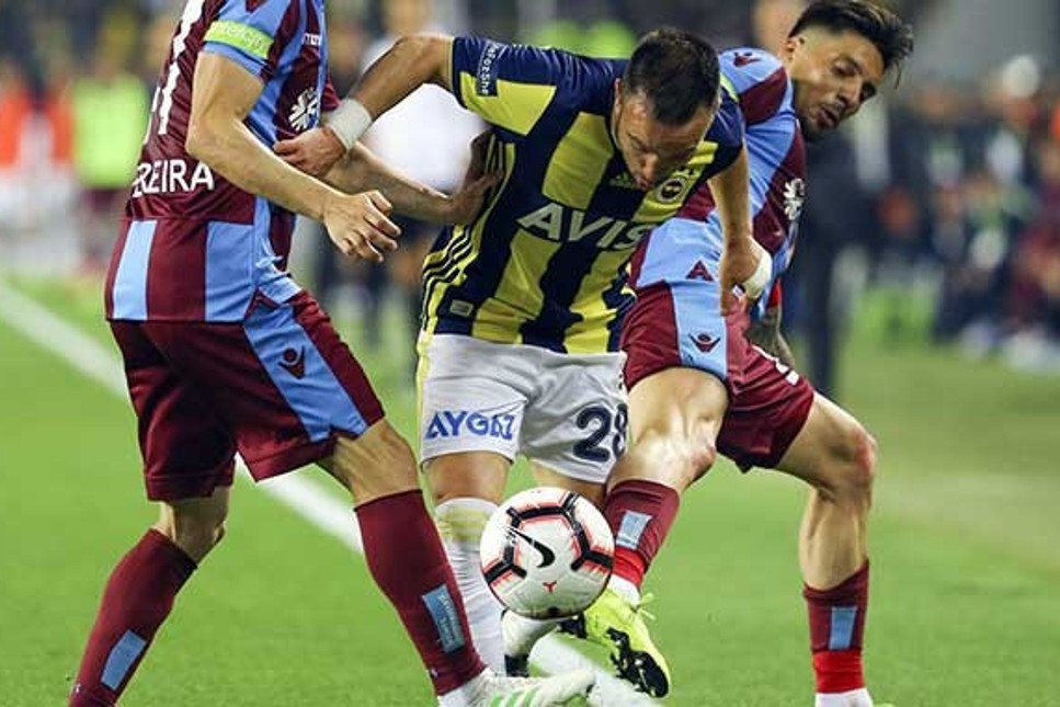 Fenerbahçe, Trabzon karşısında 1 puanı son saniyede kurtardı