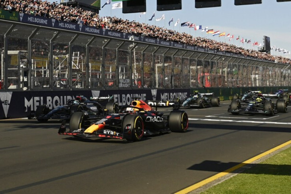 Formula 1 Avustralya GP'sini Max Verstappen kazandı