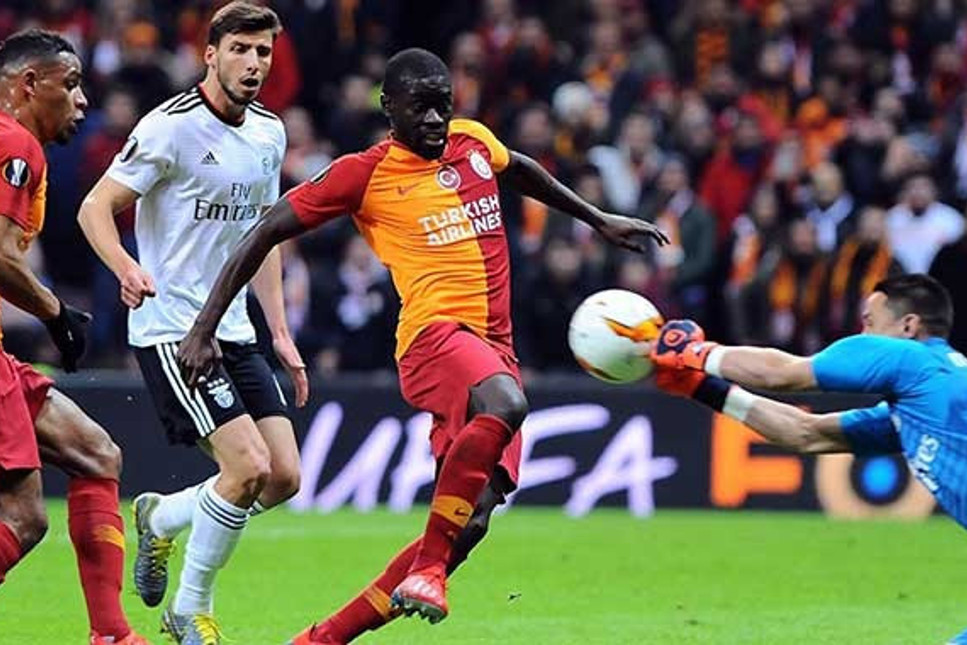 Galatasaray evinde yenildi, turu zora soktu