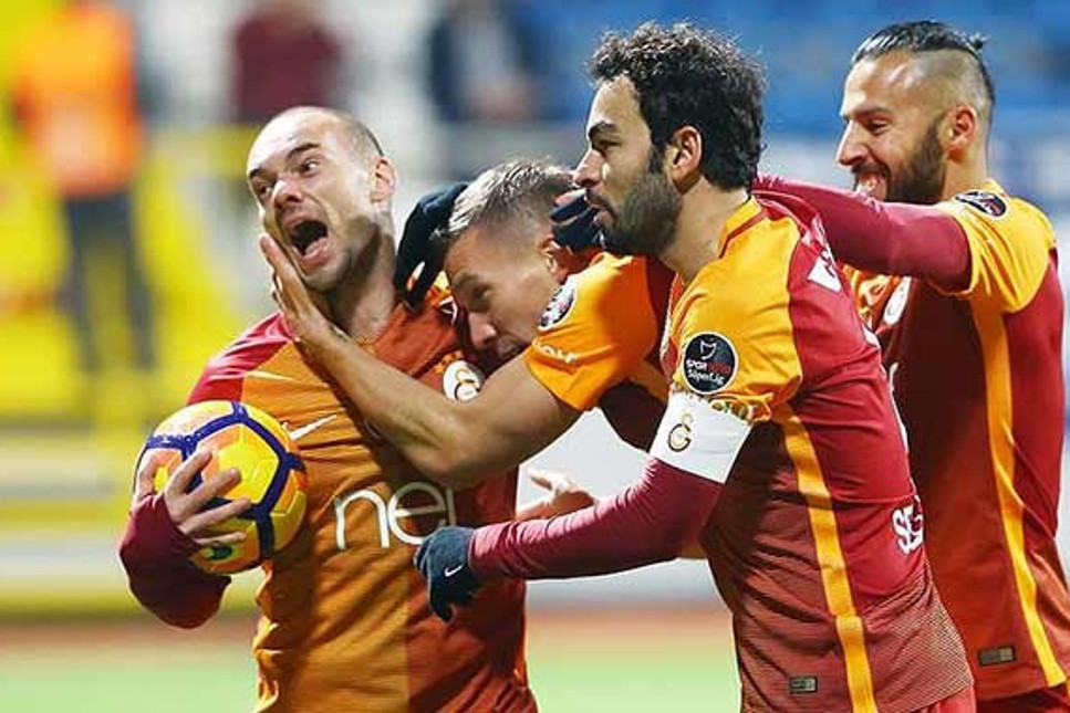 Galatasaray fırsatı kaçırmadı, Paşa'yı devirdi