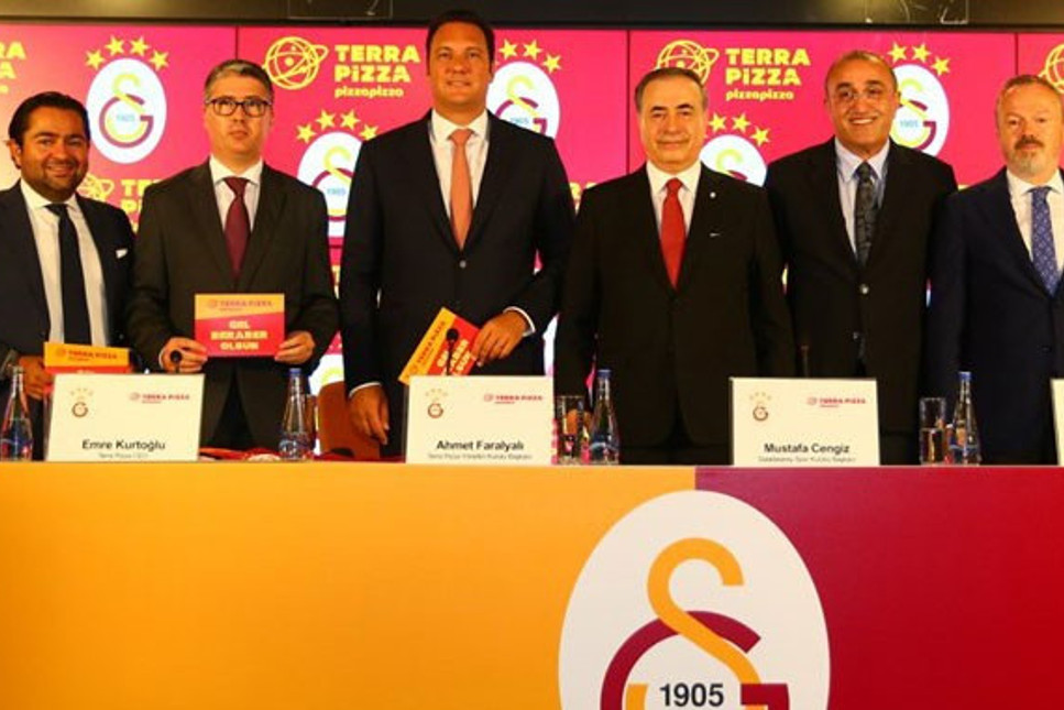 Galatasaray’ın yeni göğüs sponsorunun altından ne çıktı?