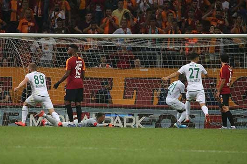 Galatasaray uzatma dakikalarında yıkıldı