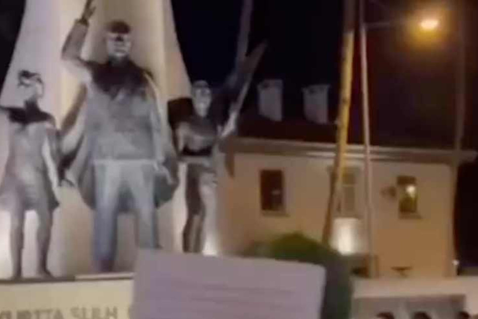 Genç kadın katledilmişti! İranlılar Atatürk heykeli önünde