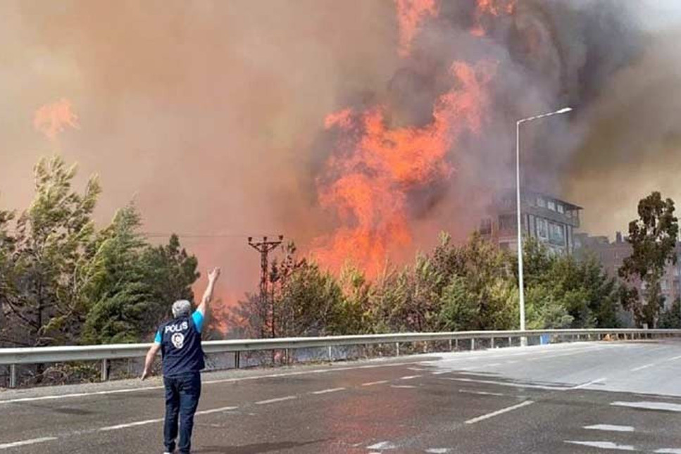 Hatay'da yangınların araştırılmasını AKP ve MHP reddetti