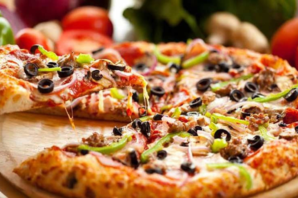 Hintli milyarder, pizzanın dilimine 283 Milyon TL ödedi!