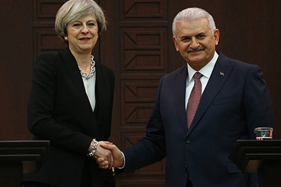 İngiltere ve Türkiye'den 125 milyon dolarlık savaş uçağı anlaşması