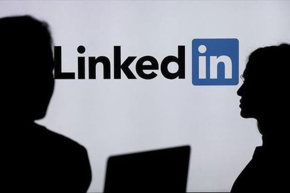 İş arayanların adresi LinkedIn, 960 kişiyi çıkarıyor