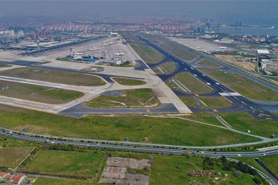Başaran Holding'e ait iş jeti Atatürk Havalimanı'na acil iniş yaptı
