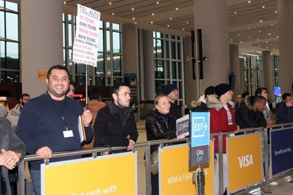 Rus turizm şirketleri İstanbul Havalimanı’ndaki pankart yasağından şikayetçi
