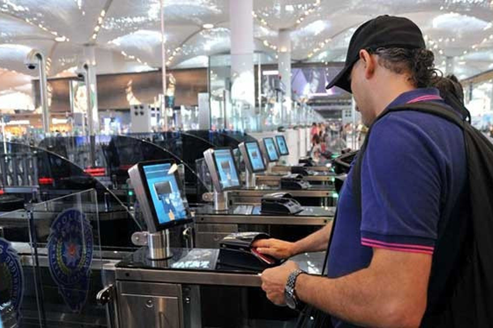 İstanbul Havalimanı'nda pasaport kontrolü 18 saniyeye düşüyor