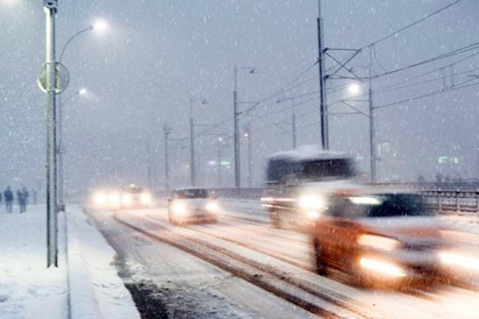 İstanbul'da kar etkili: Trafiğe çıkmayın