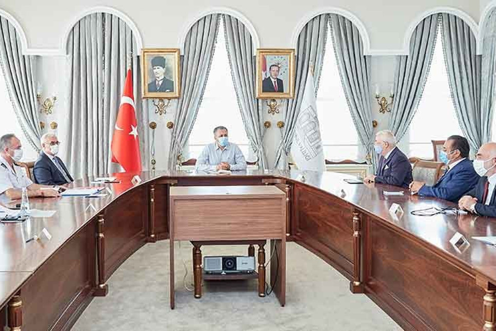 İstanbul Valisi Yerlikaya'dan kademeli mesai açıklaması