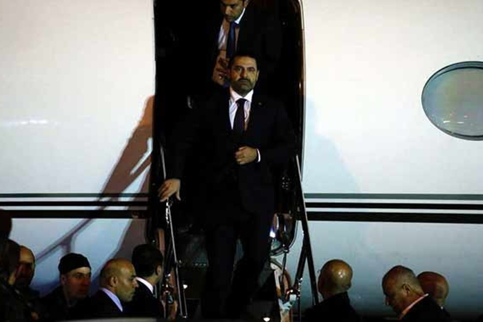 İstifa eden Hariri, 17 gün sonra ülkesine dönebildi