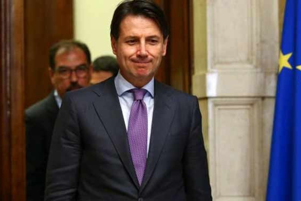 İtalya'daki siyasi kriz: Başbakan istifa etti