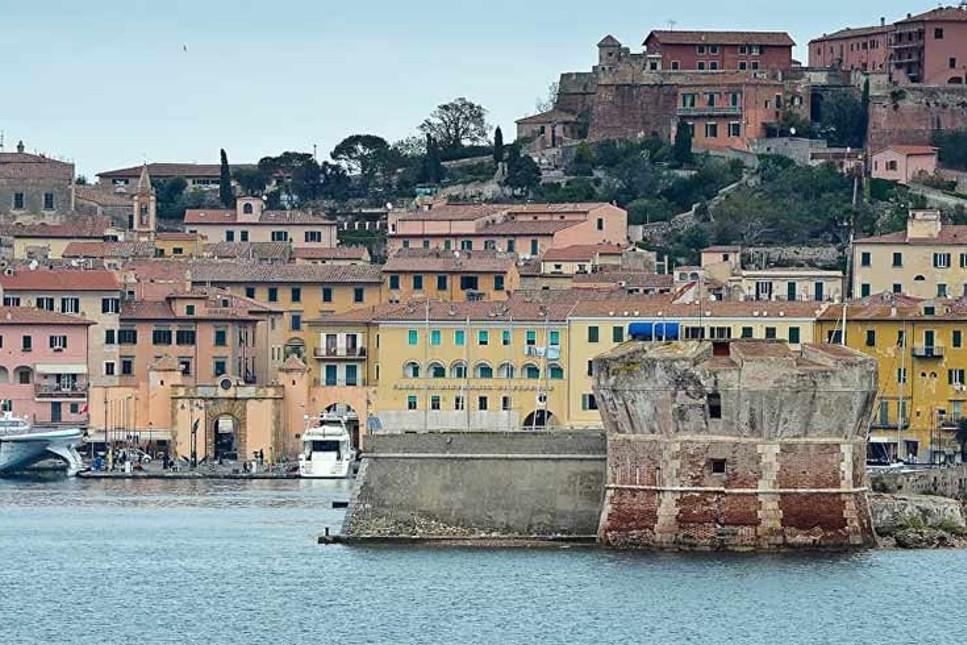 İtalya’nın güneyinde bir Euro'ya satılık evler! Yalnız tek bir şart var
