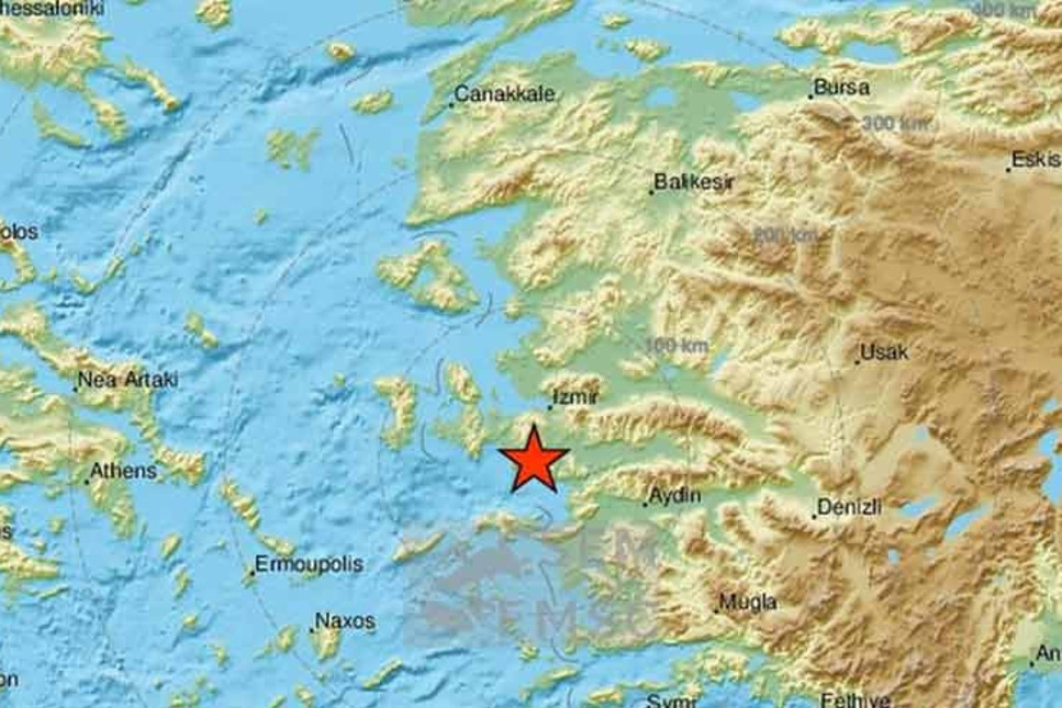 İzmir'de peşpeşe korkutan deprem