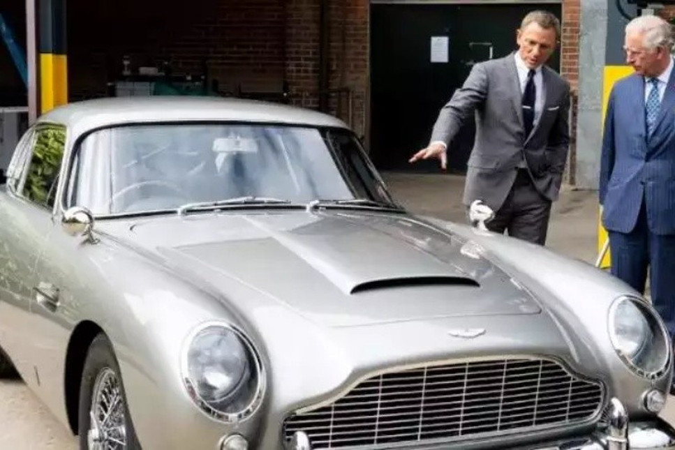 James Bond’un ünlü otomobili kaç milyona satıldı