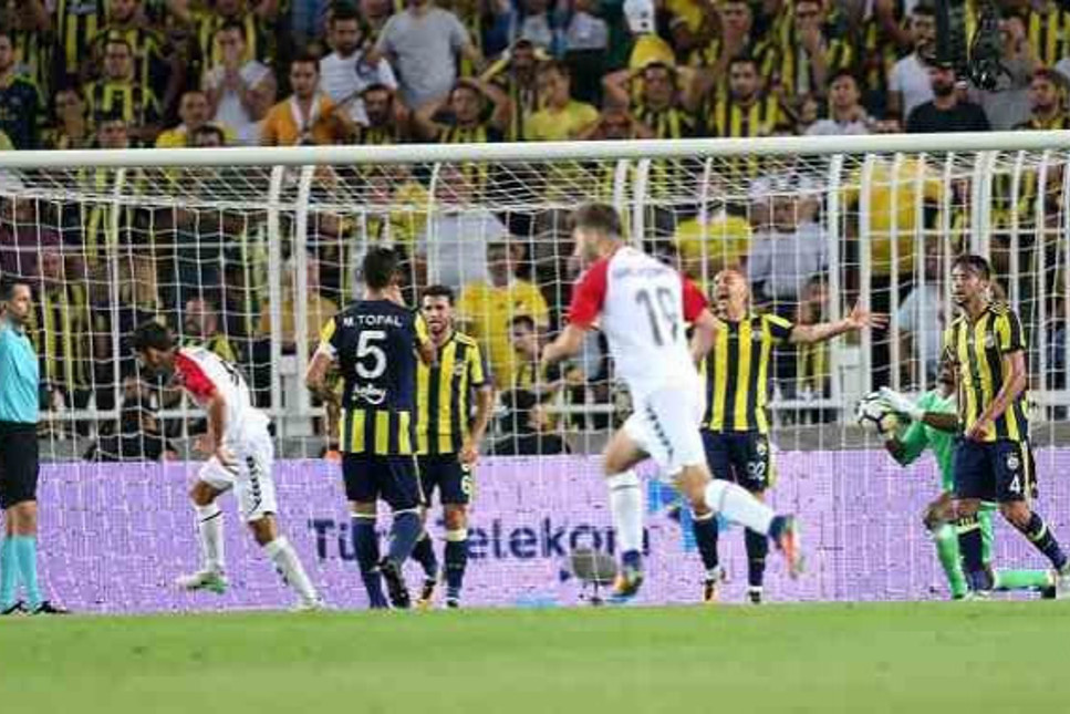 Kadıköy'de facia: Fenerbahçe, Avrupa'ya erken veda etti