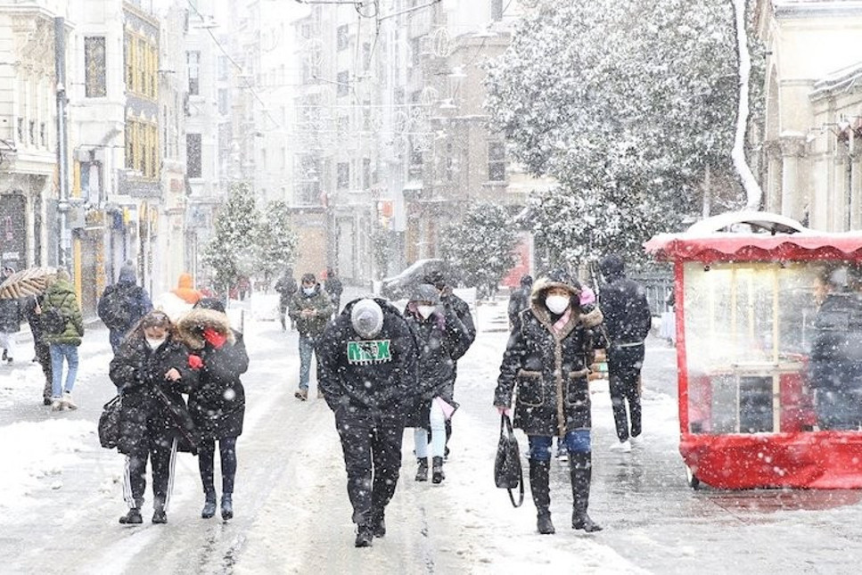 İstanbul'da kar ne kadar sürecek? AKOM'dan açıklama