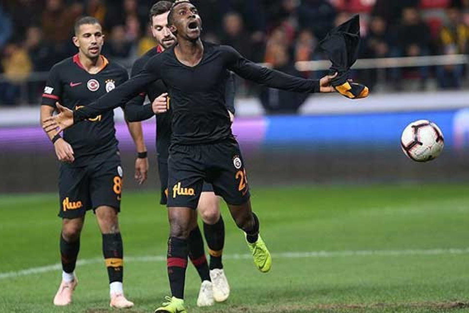 Kayserispor'u deplasmanda 3-0 mağlup eden Galatasaray, 3 haftanın ardından galip geldi
