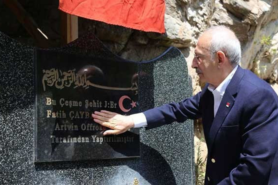 Kılıçdaroğlu, 3 yıl önce saldırıya uğradığı Şavşat'a geldi