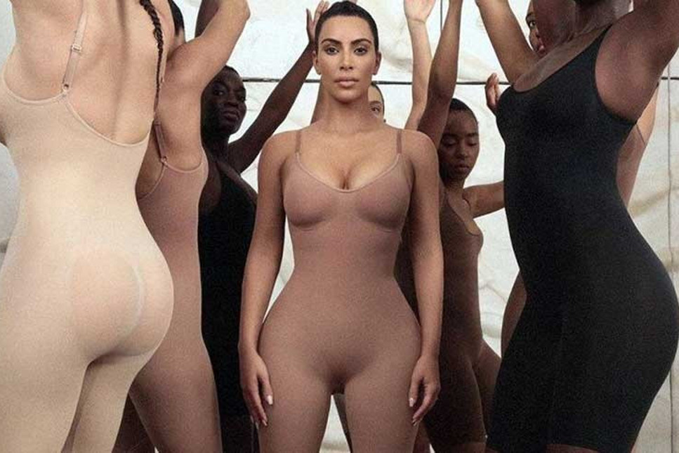 Kim Kardashian, 1 dakikada 1 milyon dolar kazandı! 100 dolarlık çorap sütyen yok sattı