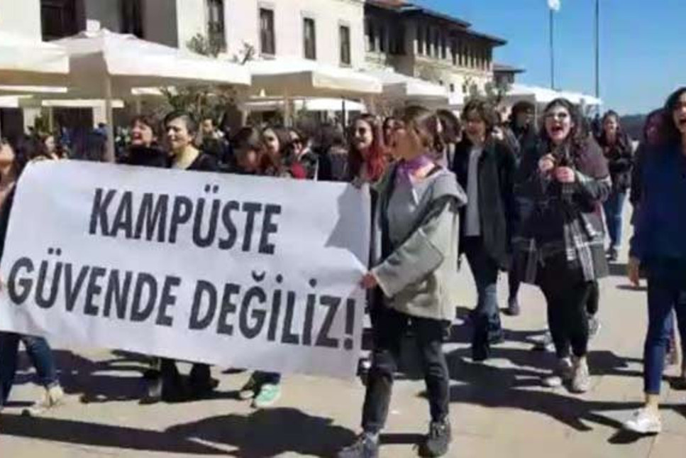 Koç Üniversitesi öğrencilerinden eylem: Kampüste güvende değiliz!