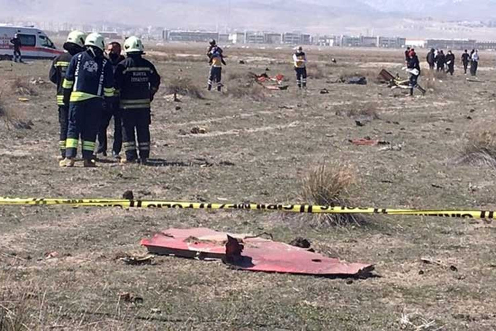 Konya'da Türk Yıldızları'na ait gösteri uçağı düştü, pilot şehit oldu
