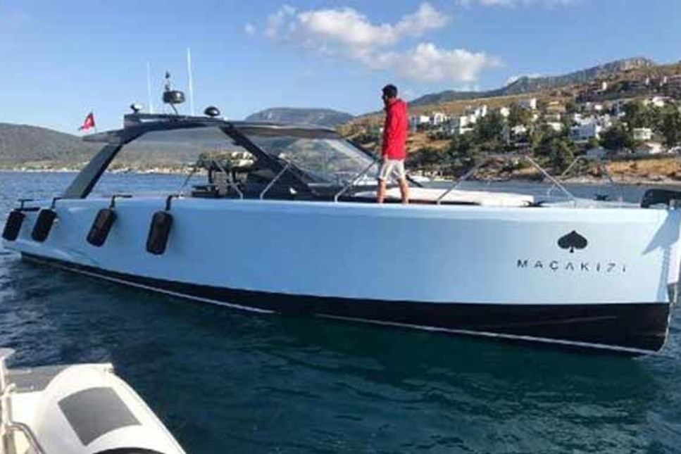 Antalya'da ticari yat ve turizm teknelerine izin verildi